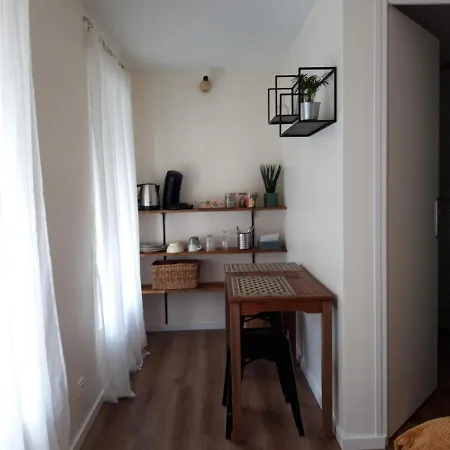 Agreables Independantes - Centre Guest house