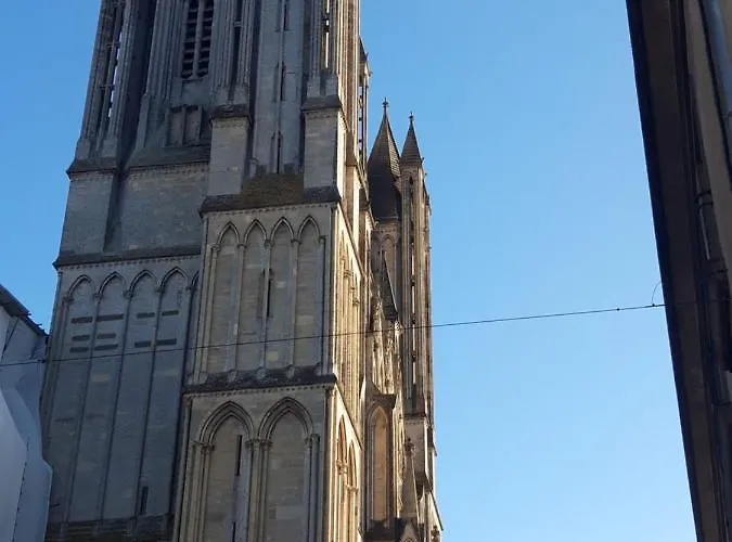 Agréables Indépendantes - Centre Pensión